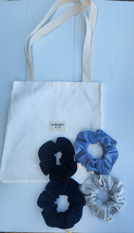 Paquete clásico: 4 scrunchies (negro, azul, gris claro, gris oscuro) + tote bag Set of 4 Neutral Scrunchies + Tote Bag